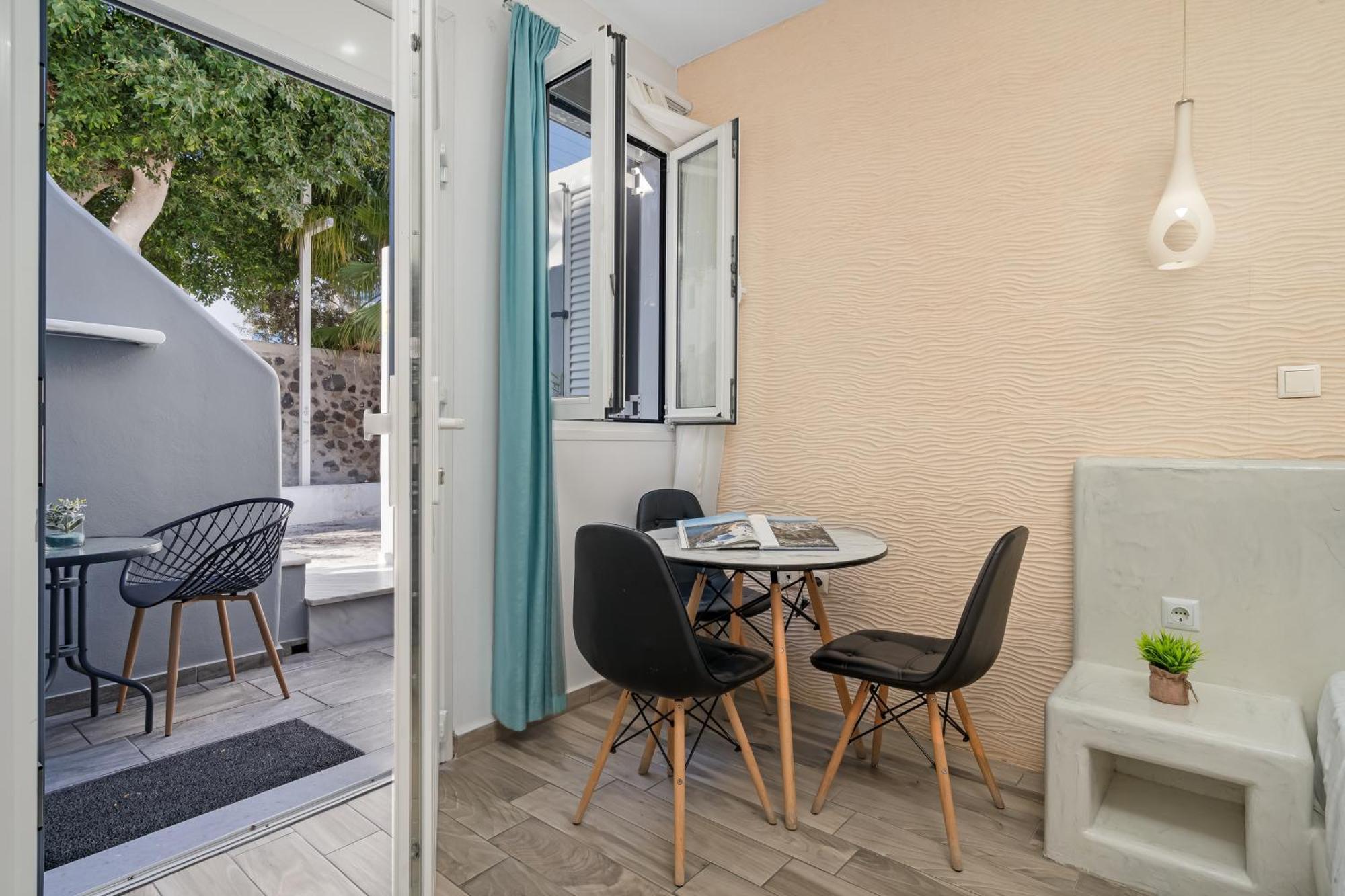 Oasis Suites Fira Fira (Santorini) Eksteriør bilde